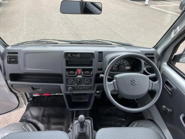 4WD KC EBD付ABS/横滑り防止装置/エアバッグ 運転席/エアバッグ 助手席/衝突安全ボディ/パワーステアリング/盗難防止システム/禁煙車/4WD/セキュリティアラーム/パワードアロック/UVカットガラス(4枚目)