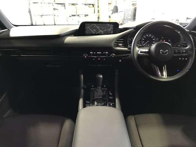 ＭＡＺＤＡ３ファストバック １．５　１５Ｓ　ツーリング　ＭＴモード付　フルセグテレビ　アダプティブクルーズ　ＥＴＣ車載器　ＬＥＤヘッド　横滑り防止システム　イモビ　エアコン　アルミホイール　カーテンエアバッグ　メモリナビ　キーレスゴー　ナビＴＶ　ＡＢＳ（3枚目）
