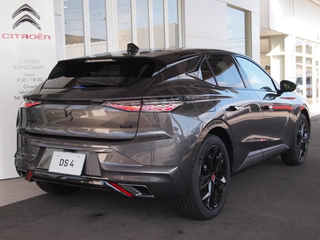 ＤＳ４ パフォーマンスライン　Ｅ－テンス　試乗車　禁煙　プロキシミティスマートキー　衝突被害軽減ブレーキ　ブラインドスポットモニター　アクティブクルーズコントロール　アップルカープレイ　アンドロイドオート　ハンドルヒーター　シートヒーター（7枚目）