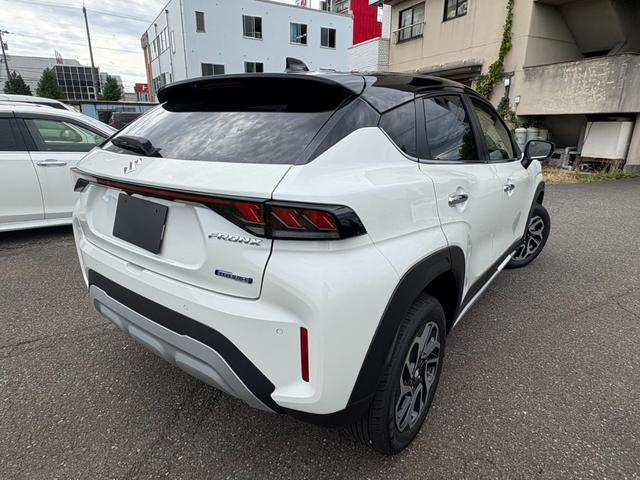 フロンクス ベースグレード　４ＷＤ　全方位モニター付ナビ　衝突被害軽減ブレーキ（8枚目）