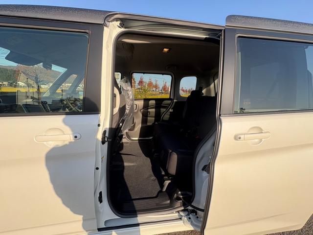 ソリオバンディット ハイブリッドＭＶ　衝突被害軽減ブレーキ　両側パワースライドドア　ＬＥＤヘッドライト（17枚目）