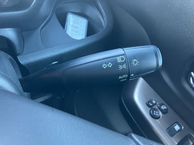 スペーシアカスタムZ ベースグレード 純正メモリーナビ フルセグTV 全方位カメラ Bluetoothオーディオ 左側パワースライドドア スマートキー プッシュスタート アイドリングストップ オートエアコン 電動格納ミラー(21枚目)