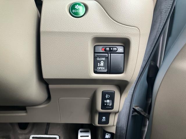 Ｎ－ＢＯＸ Ｇ・Ｌパッケージ　４ＷＤ　メモリーナビ　ワンセグＴＶ　バックカメラ　ＥＴＣ　ドライブレコーダー　スマートキー　プッシュスタート　左側パワースライドドア　純正１４インチアルミ　オートエアコン　電動格納ミラー（19枚目）