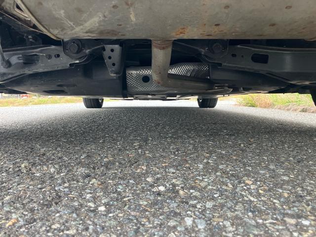 プリウス Aツーリングセレクション 純正9インチメモリーナビ フルセグTV バックカメラ Bluetoothオーディオ ETC トヨタセーフティセンス LEDヘッドライト スマートキー プッシュスタート オートクルーズコントロール(7枚目)