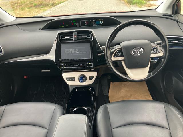 プリウス Aツーリングセレクション 純正9インチメモリーナビ フルセグTV バックカメラ Bluetoothオーディオ ETC トヨタセーフティセンス LEDヘッドライト スマートキー プッシュスタート オートクルーズコントロール(10枚目)