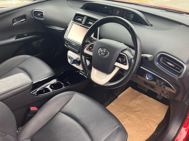 プリウス Aツーリングセレクション 純正9インチメモリーナビ フルセグTV バックカメラ Bluetoothオーディオ ETC トヨタセーフティセンス LEDヘッドライト スマートキー プッシュスタート オートクルーズコントロール(11枚目)