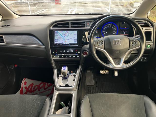 シャトル ハイブリッドZ ホンダセンシング 純正8インチメモリーナビ フルセグTV バックカメラ Bluetoothオーディオ ETC 前後ドライブレコーダー スマートキー プッシュスタート オートクルーズコントロール LEDヘッドライト(9枚目)