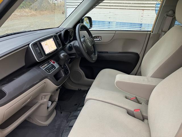 Ｎ－ＯＮＥ ツアラー　メモリーナビ　ワンセグＴＶ　スマートキー　プッシュスタート　ＨＩＤヘッドライト　オートエアコン　電動格納ミラー　オートライト　ベンチシート（12枚目）