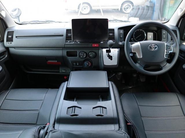 ハイエースバン ロングDX GLパッケージ Type2bヘッドキット・ディーゼルターボ4WD・アルパイン11インチ・インナーブラックヘッドライト・16インチAW・TOYOタイヤ・小窓付き・AC100V電源・黒革調シートカバー・オーバーフェンダー(2枚目)