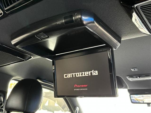 ハイエースバン 玄武ローダウン・カミュラ17インチAW・デジタルインナーミラー・AC100V・バットフェイスボンネット・オーバーフェンダー・415cobraマフラーカッター・4分割式ベットキットTYPE2(11枚目)