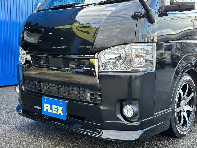 ハイエースバン 玄武ローダウン・カミュラ17インチAW・デジタルインナーミラー・AC100V・バットフェイスボンネット・オーバーフェンダー・415cobraマフラーカッター・4分割式ベットキットTYPE2(13枚目)