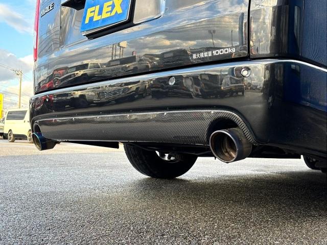 ハイエースバン 玄武ローダウン・カミュラ17インチAW・デジタルインナーミラー・AC100V・バットフェイスボンネット・オーバーフェンダー・415cobraマフラーカッター・4分割式ベットキットTYPE2(16枚目)