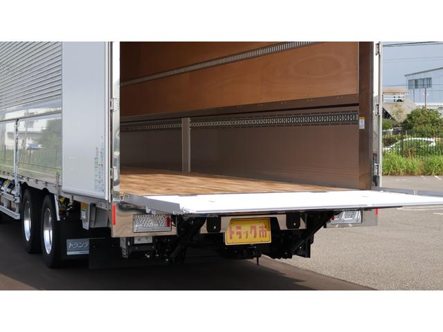 クオン 　ウィング　ＡＴ　１０ｔ　後輪ダブル　トランテックス　ラジコン　テールゲートリフタ（ｓｈｉｎｍａｙｗａ）　エアサス　バックカメラ　荷台寸法長さ９６７ｃｍ×幅２４１ｃｍ高さ２６８ｃｍ　積載量１３３００Ｋｇ（15枚目）