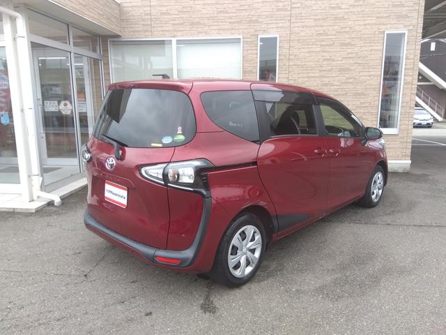 シエンタ ハイブリッド　Ｇ　セーフティーエディション　ＳＤナビ　ワンセグ　ＢＴ　全方位カメラ　ＥＴＣ　ハーフ革シート　スマートキー×２　プッシュスタート　ＬＥＤライト　シートリフター　トヨタセーフティセンス　Ｗシートヒーター　Ｗパワースライドドア（9枚目）