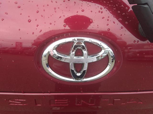 シエンタ ハイブリッド　Ｇ　セーフティーエディション　ＳＤナビ　ワンセグ　ＢＴ　全方位カメラ　ＥＴＣ　ハーフ革シート　スマートキー×２　プッシュスタート　ＬＥＤライト　シートリフター　トヨタセーフティセンス　Ｗシートヒーター　Ｗパワースライドドア（15枚目）