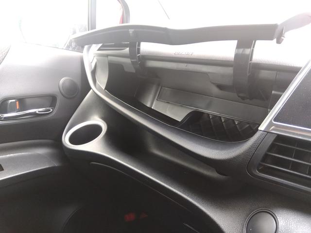 シエンタ ハイブリッド　Ｇ　セーフティーエディション　ＳＤナビ　ワンセグ　ＢＴ　全方位カメラ　ＥＴＣ　ハーフ革シート　スマートキー×２　プッシュスタート　ＬＥＤライト　シートリフター　トヨタセーフティセンス　Ｗシートヒーター　Ｗパワースライドドア（27枚目）