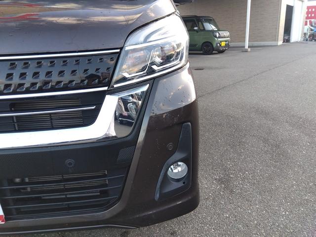 デイズルークス ハイウェイスター X4WD 純正SDナビ エマブレ 試乗OK 4WD エマージェンシーブレーキ 純正SDナビ フルセグTV DVD再生 BLUETOOTH アラウンドビューモニター パワースライドドア ベンチシート シートヒーター 純正アルミ LEDランプ(17枚目)