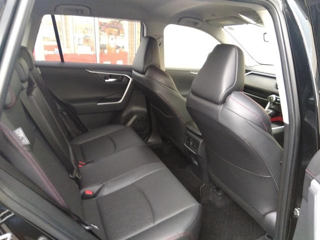 ＲＡＶ４ アドベンチャー　オフロードパッケージＩＩ　走行１．８万ＫＭ　禁煙車　４ＷＤ　１０．５インチＤＡ　ＴＶ　全周囲カメラ（床下透過表示機能）　Ｂｌｕｅｔｏｏｔｈ　デジタルインナーミラー　ハンズフリーパワーバックドア　トヨタセーフティセンス　シートベンチレーション（33枚目）