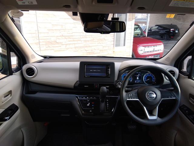 デイズ Ｘ　ＳＤナビ　フルセグＴＶ　ＤＶＤ再生　ＢＬＵＥＴＯＯＴＨ　アラウンドビューモニター　エマージェンシーブレーキ　コーナーソナー　純正アルミ　スマートキー　ドラレコ　プッシュスタート　ウインカーミラー（41枚目）