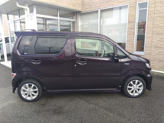 ワゴンＲ ハイブリッドＦＺ４ＷＤ　禁煙車　走行１万９千　試乗ＯＫ　４ＷＤ　禁煙車　走行１万９千　Ｒ８／６車検有　スズキセーフティサポート　リアソナー　ＨＵＤ　純正８インチＳＤナビ　フルセグＴＶ　全方位モニター　Ｗシートヒーター　ＬＥＤランプ　スマートキー２コ（8枚目）