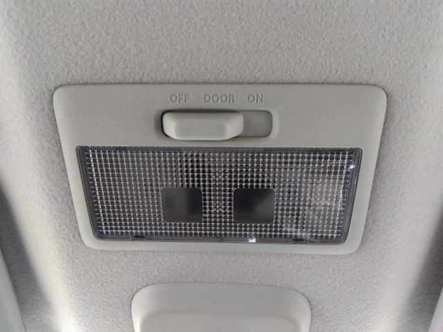 社外SDナビ ワンセグ CD スマートキー×2 プッシュスタート 横滑り防止 レーダーブレーキサポート ウインカーミラー シートヒーター キセノンヘッドライト アイドリングストップ シートリフター