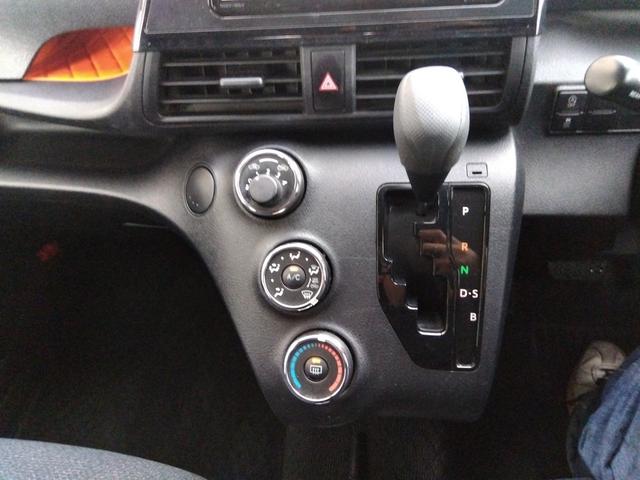 シエンタ ＸＲ９／６車検有　走行２万６千　純正ＳＤナビ　試乗ＯＫ　Ｒ９／６車検有　走行２万６千　ワンオーナー　純正ＳＤナビ　フルセグＴＶ　Ｂｌｕｅｔｏｏｔｈ　フリップダウンモニター　バックカメラ　ＥＴＣ　前後ドライブレコーダー　電動ドア　３列シート　スマートキー２個（50枚目）