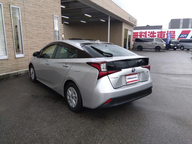 プリウス SR8/7車検有 走行4万1千 トヨタセーフティ 試乗OK R8/7車検有 走行4万1千 トヨタセーフティセンス コーナーソナー メモリーナビ フルセグTV バックカメラ ETC 前後ドライブレコーダー レーダークルーズ 純正アルミ LED ワンオーナー(11枚目)