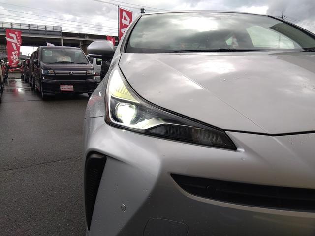 プリウス SR8/7車検有 走行4万1千 トヨタセーフティ 試乗OK R8/7車検有 走行4万1千 トヨタセーフティセンス コーナーソナー メモリーナビ フルセグTV バックカメラ ETC 前後ドライブレコーダー レーダークルーズ 純正アルミ LED ワンオーナー(12枚目)