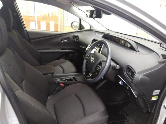 プリウス SR8/7車検有 走行4万1千 トヨタセーフティ 試乗OK R8/7車検有 走行4万1千 トヨタセーフティセンス コーナーソナー メモリーナビ フルセグTV バックカメラ ETC 前後ドライブレコーダー レーダークルーズ 純正アルミ LED ワンオーナー(40枚目)