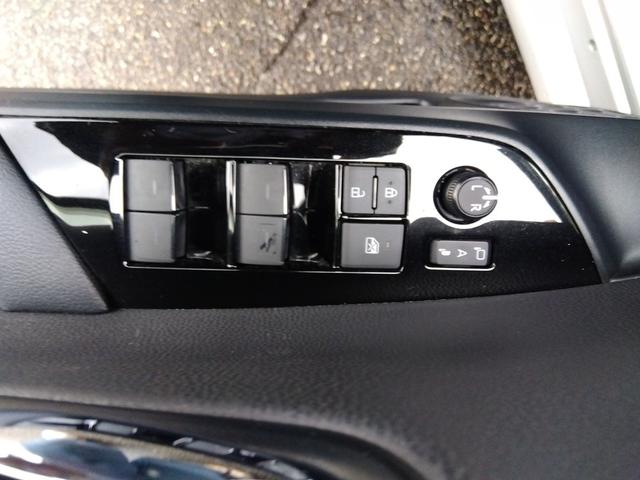 プリウス SR8/7車検有 走行4万1千 トヨタセーフティ 試乗OK R8/7車検有 走行4万1千 トヨタセーフティセンス コーナーソナー メモリーナビ フルセグTV バックカメラ ETC 前後ドライブレコーダー レーダークルーズ 純正アルミ LED ワンオーナー(42枚目)