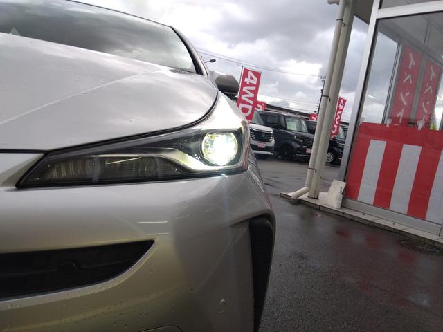 プリウス SR8/7車検有 走行4万1千 トヨタセーフティ 試乗OK R8/7車検有 走行4万1千 トヨタセーフティセンス コーナーソナー メモリーナビ フルセグTV バックカメラ ETC 前後ドライブレコーダー レーダークルーズ 純正アルミ LED ワンオーナー(72枚目)