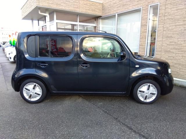 キューブ １５Ｘ　Ｖセレクション　禁煙　車検２年付　ナビＴＶ　試乗ＯＫ　禁煙車　車検２年付　純正ＳＤナビ　フルセグＴＶ　バックカメラ　Ｂｌｕｅｔｏｏｔｈ　ヴィンテージキャメルインテリア　スマートキーｘ２　プッシュスタート　当店買取車両　走行７．９万ＫＭ　店内試乗ＯＫ（8枚目）