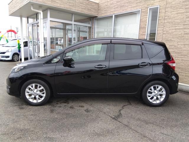 ノート ｅ－パワーメダリスト☆禁煙☆エマブレ☆全周囲カメラ☆試乗ＯＫ　☆禁煙車☆全周囲カメラ☆エマージェンシーブレーキ☆純正ＳＤナビ☆フルセグＴＶ☆Ｂｌｕｅｔｏｏｔｈ☆スマートルームミラー☆クリアランスソナー☆ＬＥＤヘッドランプ☆ハーフレザーシート☆ＥＴＣ☆（6枚目）