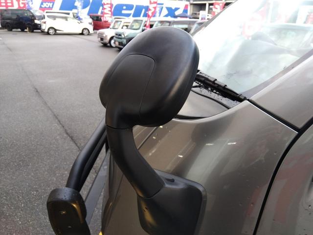 NV350キャラバンバン ロングDXターボ4WD ディーゼル 純正SDナビ 試乗OK 4WD ディーゼルターボ グリルガード付 純正SDナビ フルセグTV バックカメラ ETC ジオランダータイヤ フォグランプ キーレス 電格ミラー 純正バイザー 純正マット リアワイパー(20枚目)