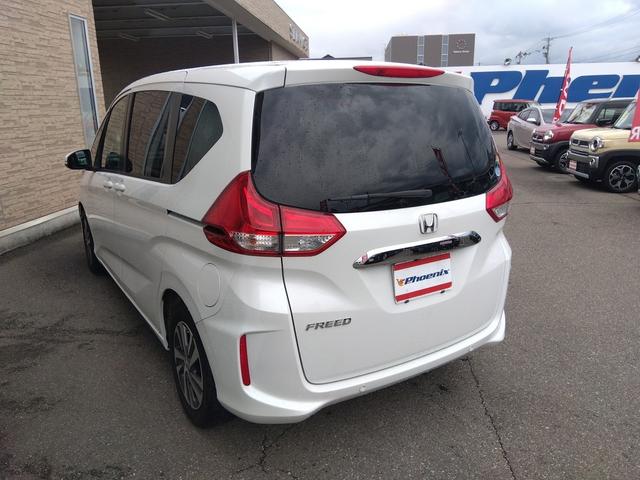 フリード Ｇ・ホンダセンシング★後期モデル★Ｓパッケージ★試乗ＯＫ★　後期★ホンダセンシング★Ｓパッケージ★純正ナビ★フルセグ★Ｂｌｕｅｔｏｏｔｈ★Ｒカメラ★両側パワースライドドア★ビルトインＥＴＣ★ＬＥＤヘッドランプ★アクティブコーナリングライト★アダプティブクルーズ（11枚目）