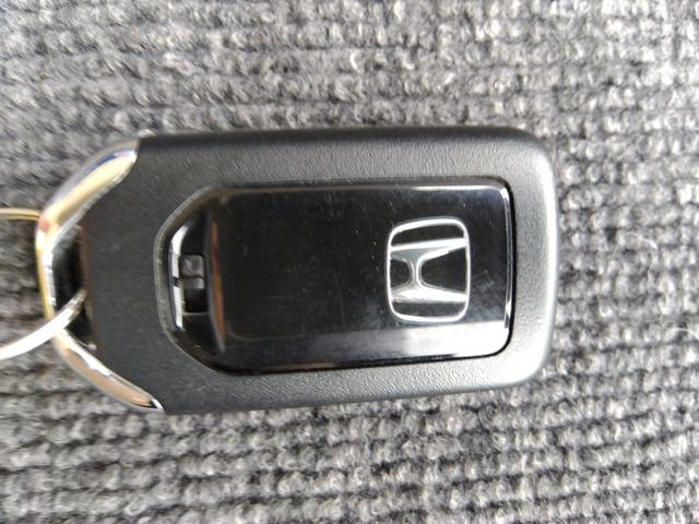 フリード Ｇ・ホンダセンシング★後期モデル★Ｓパッケージ★試乗ＯＫ★　後期★ホンダセンシング★Ｓパッケージ★純正ナビ★フルセグ★Ｂｌｕｅｔｏｏｔｈ★Ｒカメラ★両側パワースライドドア★ビルトインＥＴＣ★ＬＥＤヘッドランプ★アクティブコーナリングライト★アダプティブクルーズ（74枚目）