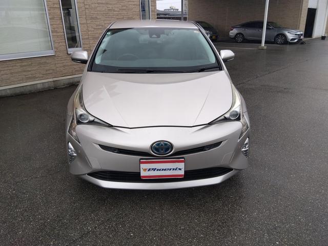 プリウス Ａ　４ＷＤ☆９インチＳＤナビ☆フルセグ☆ＢＴ☆ＤＶＤ再☆トヨタセーフティセンス☆バックカメラ☆ＥＴＣ☆スマートキー☆プッシュスタート☆コーナーソナー☆ＢＳＭ☆ＨＵＤ☆ウインカーミラー☆クルーズコントロール（4枚目）