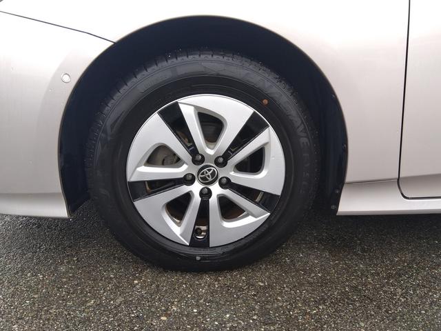 プリウス Ａ　４ＷＤ☆９インチＳＤナビ☆フルセグ☆ＢＴ☆ＤＶＤ再☆トヨタセーフティセンス☆バックカメラ☆ＥＴＣ☆スマートキー☆プッシュスタート☆コーナーソナー☆ＢＳＭ☆ＨＵＤ☆ウインカーミラー☆クルーズコントロール（13枚目）