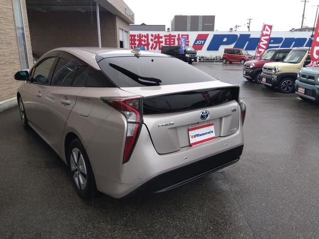 プリウス Ａ　４ＷＤ☆９インチＳＤナビ☆フルセグ☆ＢＴ☆ＤＶＤ再☆トヨタセーフティセンス☆バックカメラ☆ＥＴＣ☆スマートキー☆プッシュスタート☆コーナーソナー☆ＢＳＭ☆ＨＵＤ☆ウインカーミラー☆クルーズコントロール（18枚目）