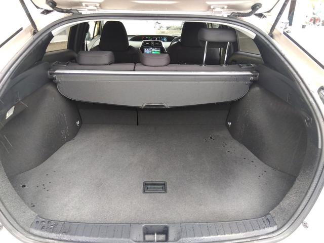 プリウス Ａ　４ＷＤ☆９インチＳＤナビ☆フルセグ☆ＢＴ☆ＤＶＤ再☆トヨタセーフティセンス☆バックカメラ☆ＥＴＣ☆スマートキー☆プッシュスタート☆コーナーソナー☆ＢＳＭ☆ＨＵＤ☆ウインカーミラー☆クルーズコントロール（39枚目）