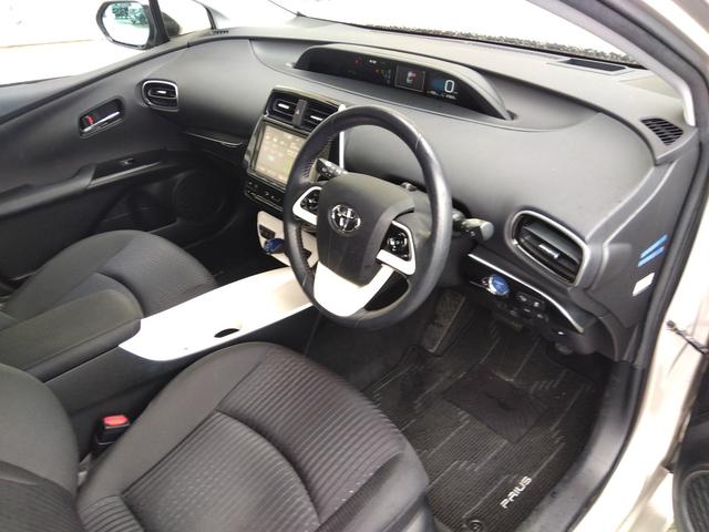 プリウス Ａ　４ＷＤ☆９インチＳＤナビ☆フルセグ☆ＢＴ☆ＤＶＤ再☆トヨタセーフティセンス☆バックカメラ☆ＥＴＣ☆スマートキー☆プッシュスタート☆コーナーソナー☆ＢＳＭ☆ＨＵＤ☆ウインカーミラー☆クルーズコントロール（40枚目）