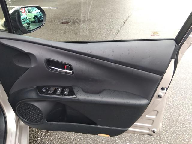 プリウス Ａ　４ＷＤ☆９インチＳＤナビ☆フルセグ☆ＢＴ☆ＤＶＤ再☆トヨタセーフティセンス☆バックカメラ☆ＥＴＣ☆スマートキー☆プッシュスタート☆コーナーソナー☆ＢＳＭ☆ＨＵＤ☆ウインカーミラー☆クルーズコントロール（74枚目）
