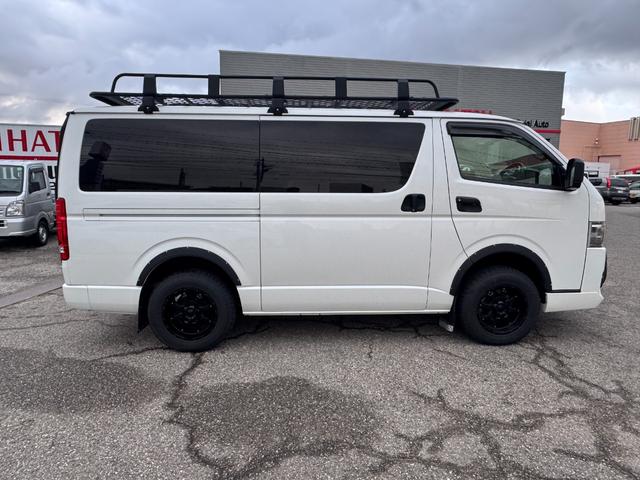 ハイエースバン スーパーGL ダークプライムII 4WD ディーゼル リフトアップ 両側パワースリアドドア バンパーガードオーバーフェンダー チッピング塗装 ベットキット デジタルインナーミラー 全方位モニター プッシュスタート LEDヘッドライト(9枚目)