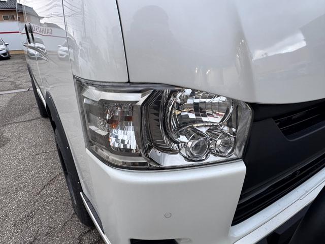 ハイエースバン スーパーGL ダークプライムII 4WD ディーゼル リフトアップ 両側パワースリアドドア バンパーガードオーバーフェンダー チッピング塗装 ベットキット デジタルインナーミラー 全方位モニター プッシュスタート LEDヘッドライト(10枚目)