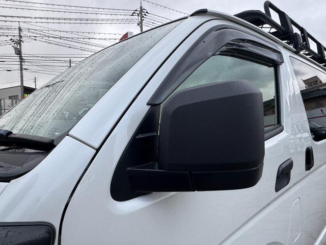 ハイエースバン スーパーGL ダークプライムII 4WD ディーゼル リフトアップ 両側パワースリアドドア バンパーガードオーバーフェンダー チッピング塗装 ベットキット デジタルインナーミラー 全方位モニター プッシュスタート LEDヘッドライト(12枚目)