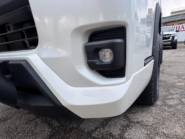 ハイエースバン スーパーGL ダークプライムII 4WD ディーゼル リフトアップ 両側パワースリアドドア バンパーガードオーバーフェンダー チッピング塗装 ベットキット デジタルインナーミラー 全方位モニター プッシュスタート LEDヘッドライト(13枚目)