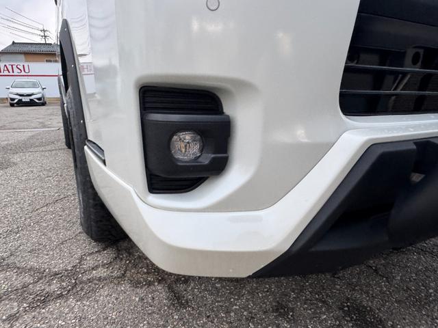 ハイエースバン スーパーGL ダークプライムII 4WD ディーゼル リフトアップ 両側パワースリアドドア バンパーガードオーバーフェンダー チッピング塗装 ベットキット デジタルインナーミラー 全方位モニター プッシュスタート LEDヘッドライト(14枚目)