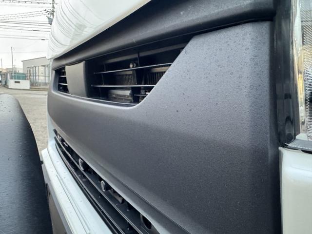 ハイエースバン スーパーGL ダークプライムII 4WD ディーゼル リフトアップ 両側パワースリアドドア バンパーガードオーバーフェンダー チッピング塗装 ベットキット デジタルインナーミラー 全方位モニター プッシュスタート LEDヘッドライト(16枚目)