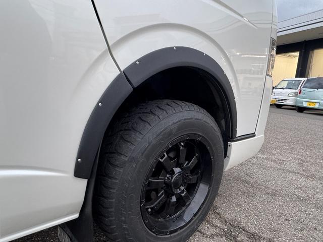 ハイエースバン スーパーGL ダークプライムII 4WD ディーゼル リフトアップ 両側パワースリアドドア バンパーガードオーバーフェンダー チッピング塗装 ベットキット デジタルインナーミラー 全方位モニター プッシュスタート LEDヘッドライト(20枚目)