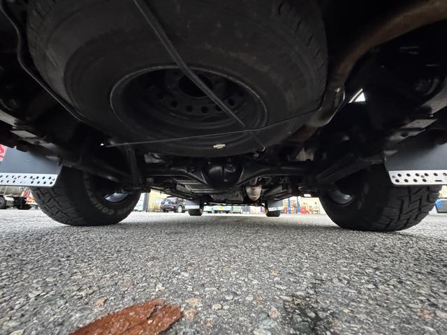 ハイエースバン スーパーGL ダークプライムII 4WD ディーゼル リフトアップ 両側パワースリアドドア バンパーガードオーバーフェンダー チッピング塗装 ベットキット デジタルインナーミラー 全方位モニター プッシュスタート LEDヘッドライト(36枚目)